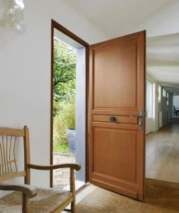 Porte en bois de chez Lapeyre