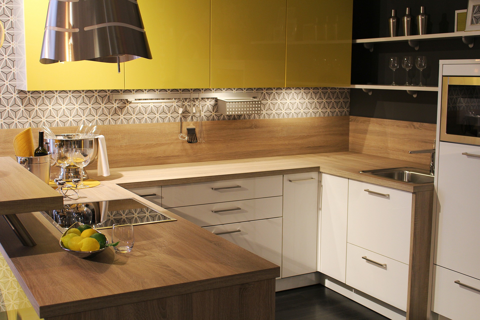 10 astuces & conseils déco pour l'aménagement d'une petite cuisine