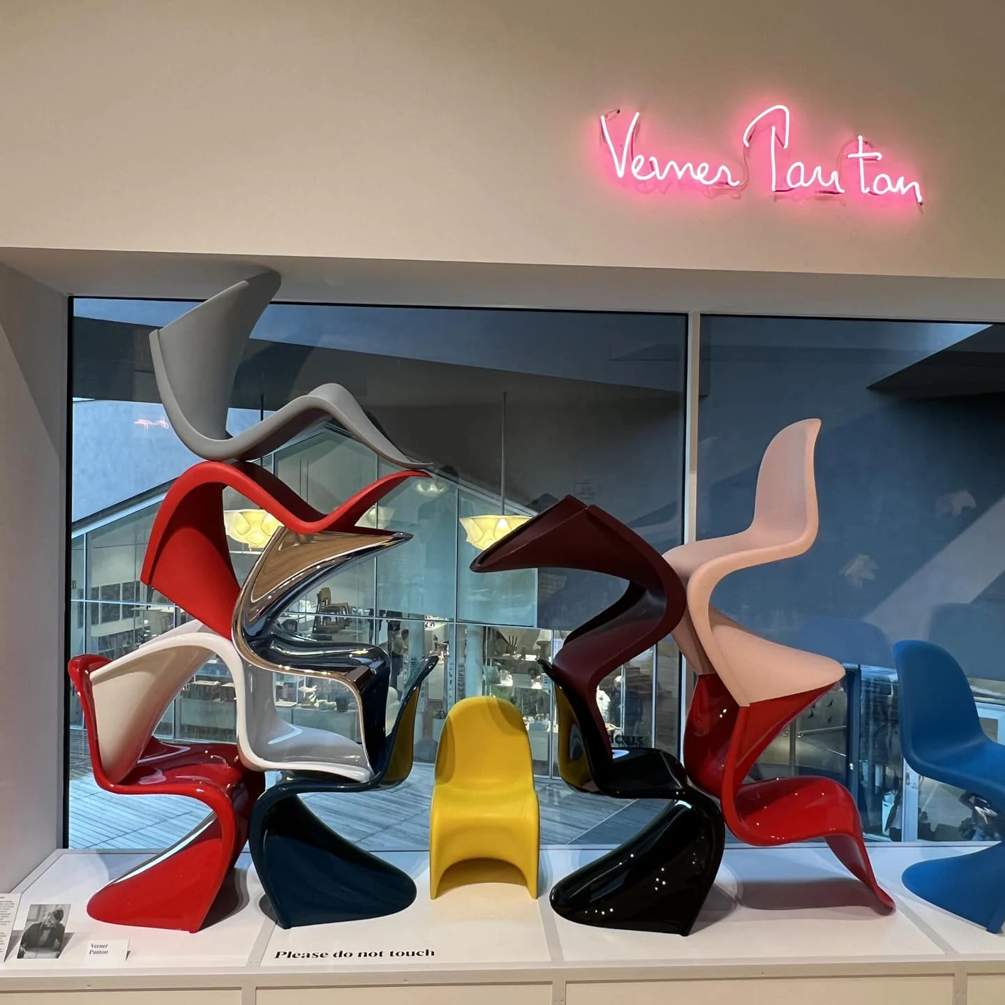 Vitra 2023